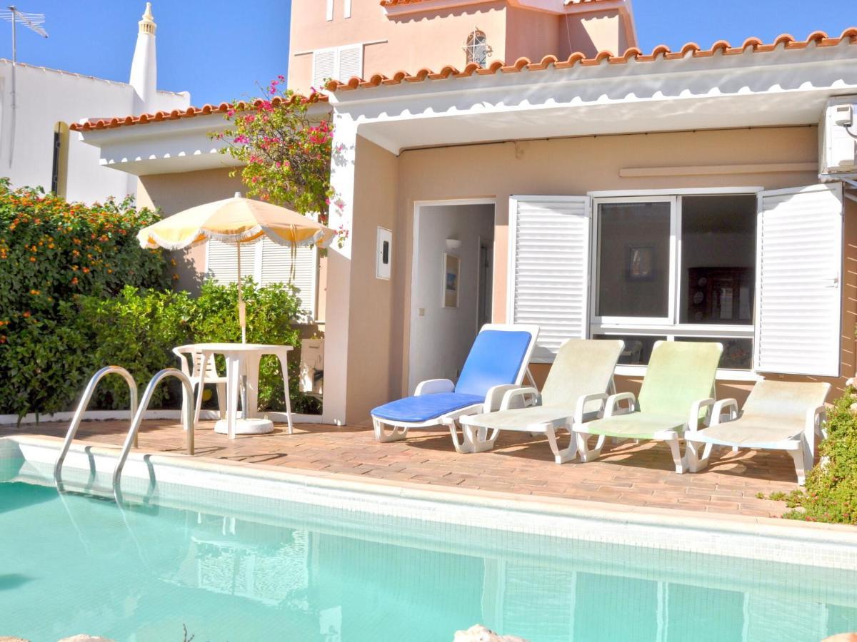 Horacio Villa Is Located Near The Center Of Vilamoura Exterior photo