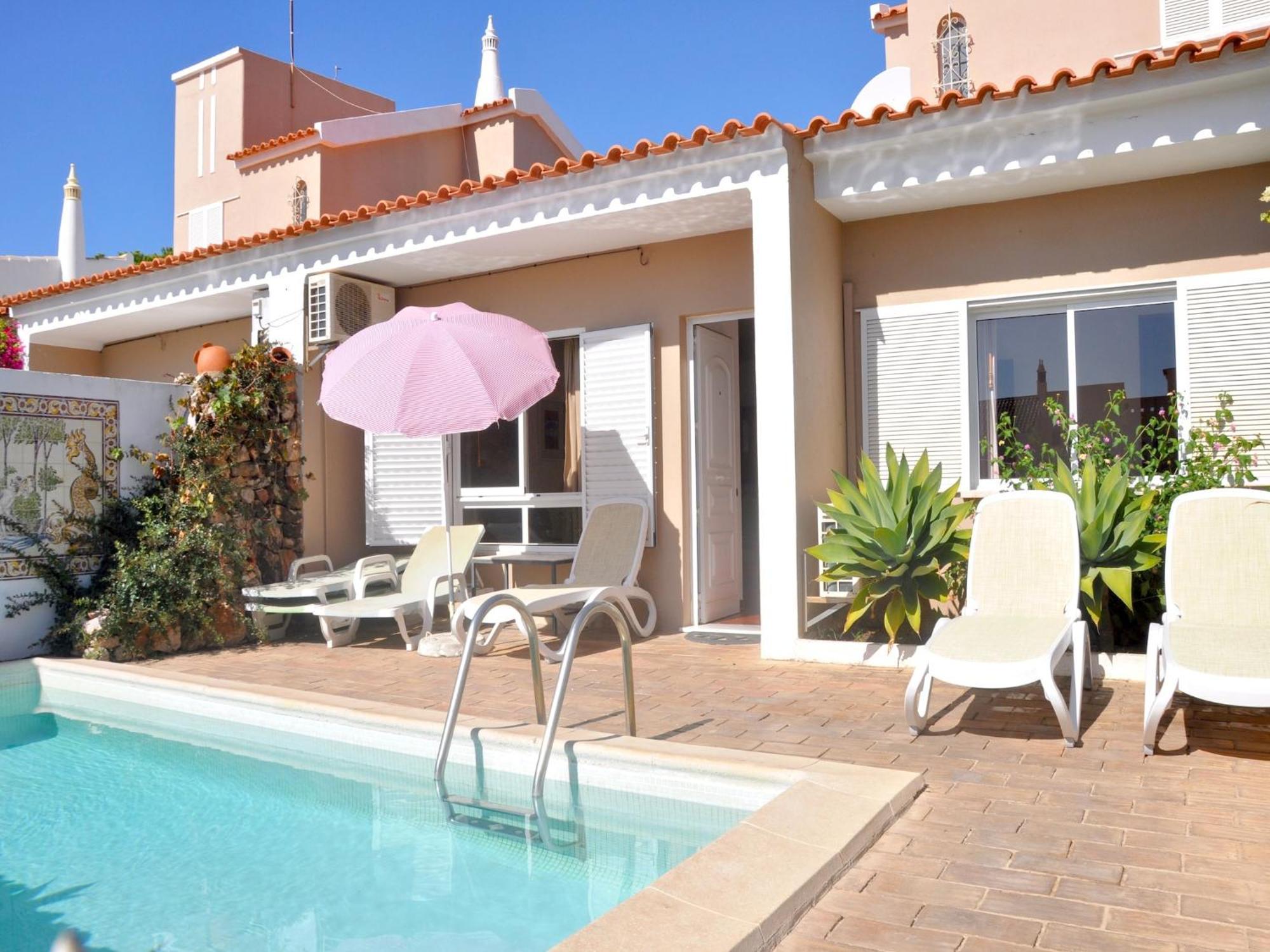 Horacio Villa Is Located Near The Center Of Vilamoura Exterior photo